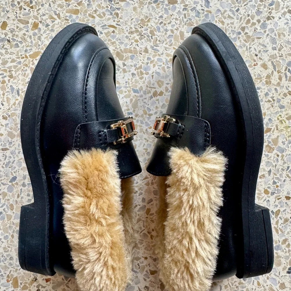 GAP stylish loafers
